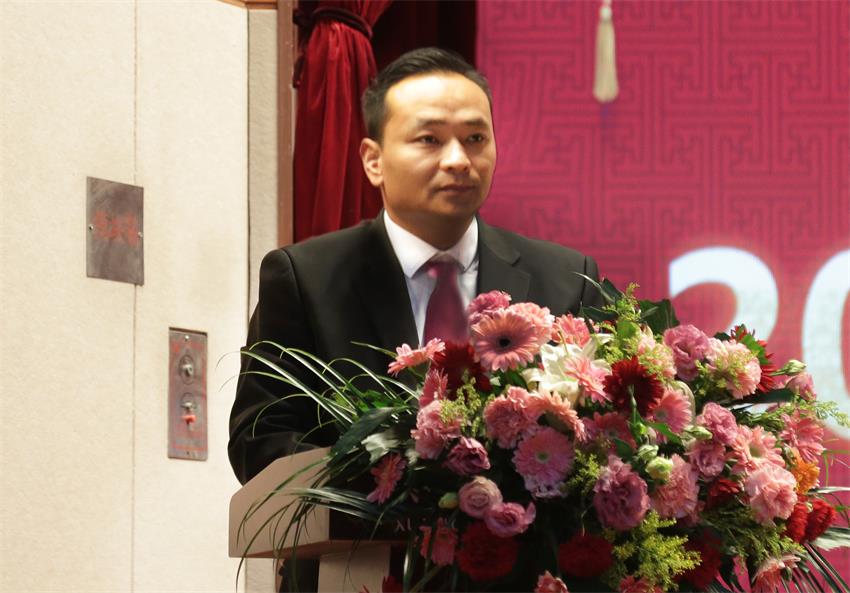 集团副总、纪委副书记张成彪同志作华体线上平台,华体（中国）“关于2018年违纪违规及重大事故责任单位的通报及处理决定”